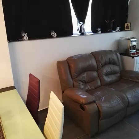 полина Nyaraló Várna